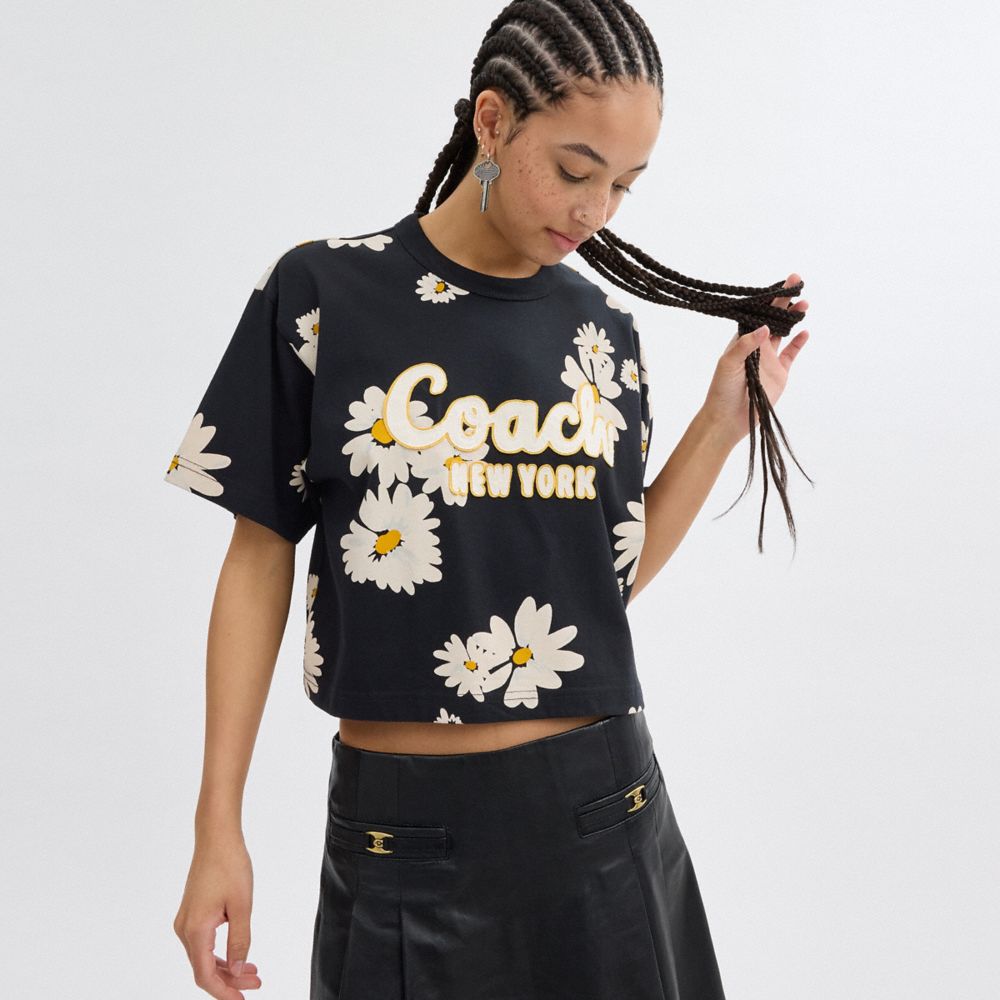 Black Coach Floral Cropped Signature Script In Organic Cotton Women T Shirts | SG_CH10892