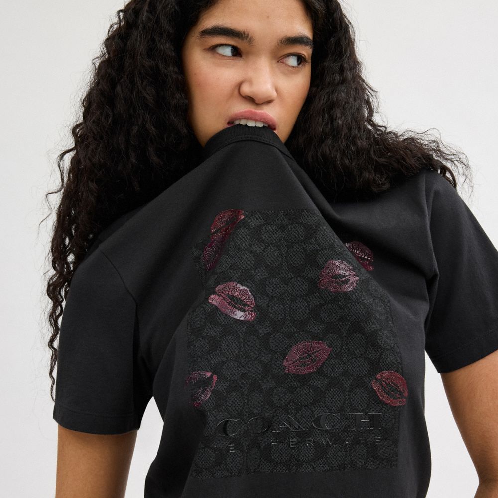 Black Coach Signature Square Kiss Print In Organic Cotton Women T Shirts | SG_CH19509